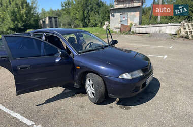 Ліфтбек Mitsubishi Carisma 1996 в  фото 8 Ліфтбек Mitsubishi Carisma 1996 в
