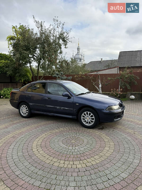 Седан Mitsubishi Carisma 2002 в Новом Роздоле