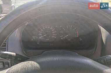 Лифтбек Mitsubishi Carisma 1996 в 