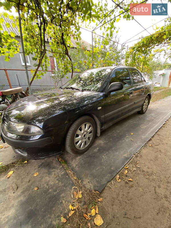 Седан Mitsubishi Carisma 2003 в Павлограде
