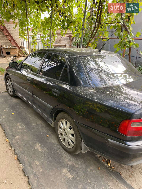 Седан Mitsubishi Carisma 2003 в Павлограде