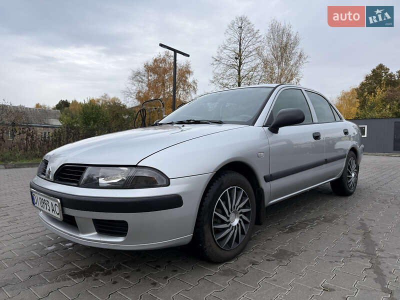 Седан Mitsubishi Carisma 2003 в Яготині