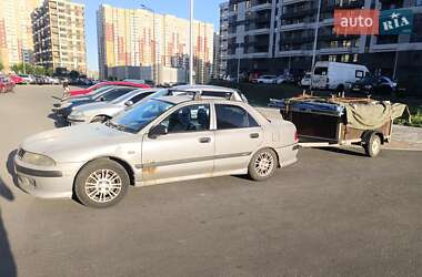 Седан Mitsubishi Carisma 2003 в Киеве