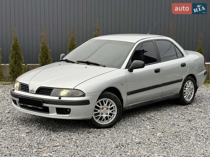 Седан Mitsubishi Carisma 2002 в Львові