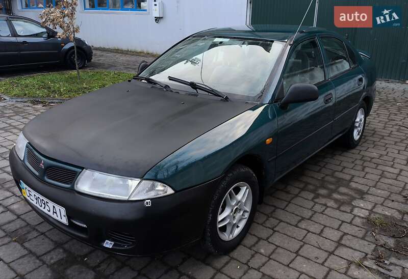 Ліфтбек Mitsubishi Carisma 1996 в Надвірній