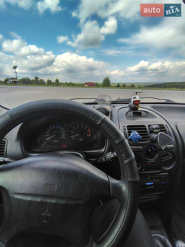 Ліфтбек Mitsubishi Carisma 1996 в Львові фото 5 Ліфтбек Mitsubishi Carisma 1996 в Львові