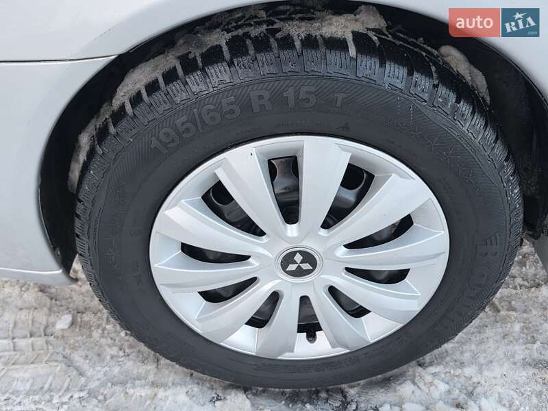 Лифтбек Mitsubishi Carisma 2003 в Хмельницком фото 26 Лифтбек Mitsubishi Carisma 2003 в Хмельницком
