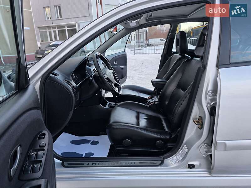 Лифтбек Mitsubishi Carisma 2003 в Хмельницком фото 45 Лифтбек Mitsubishi Carisma 2003 в Хмельницком