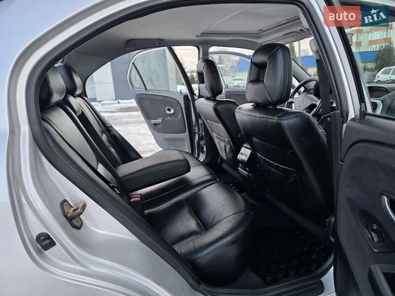 Лифтбек Mitsubishi Carisma 2003 в Хмельницком фото 64 Лифтбек Mitsubishi Carisma 2003 в Хмельницком