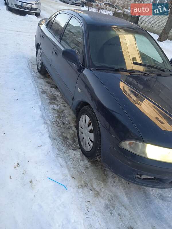 Лифтбек Mitsubishi Carisma 1999 в Львове