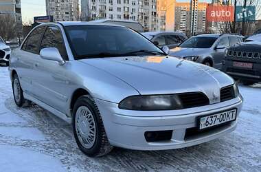 Седан Mitsubishi Carisma 2003 в Киеве