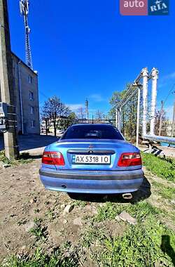 Седан Mitsubishi Carisma 2001 в Харькове