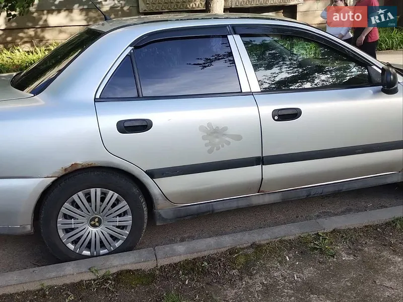 Mitsubishi Carisma