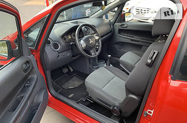 Хетчбек Mitsubishi Colt 2008 в  фото 11 Хетчбек Mitsubishi Colt 2008 в