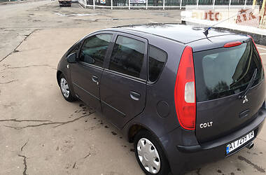 Хэтчбек Mitsubishi Colt 2005 в 