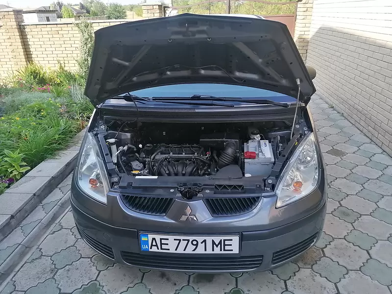 Хэтчбек Mitsubishi Colt 2004 в 