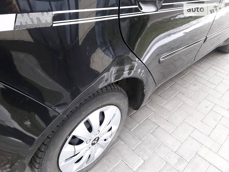 Мінівен Mitsubishi Colt 2006 в Луцьку