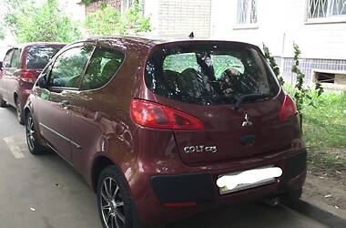 Хэтчбек Mitsubishi Colt 2005 в 