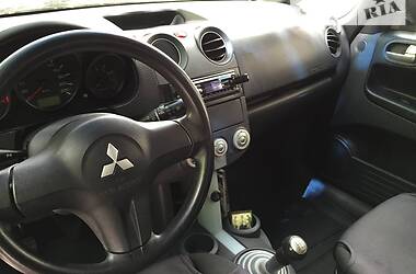 Хэтчбек Mitsubishi Colt 2005 в 