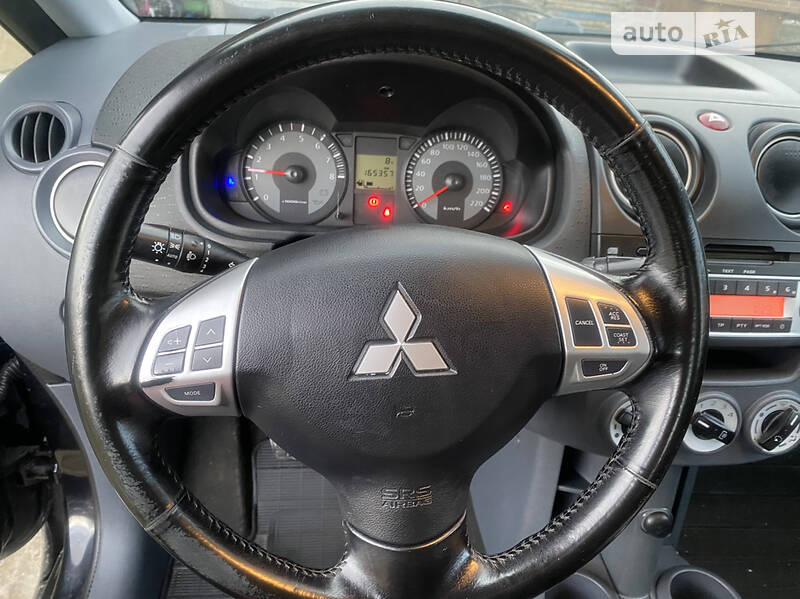 Купе Mitsubishi Colt 2010 в Черновцах