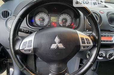 Купе Mitsubishi Colt 2010 в 