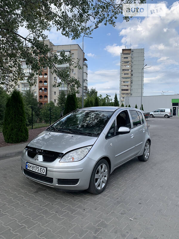 Хэтчбек Mitsubishi Colt 2007 в Житомире