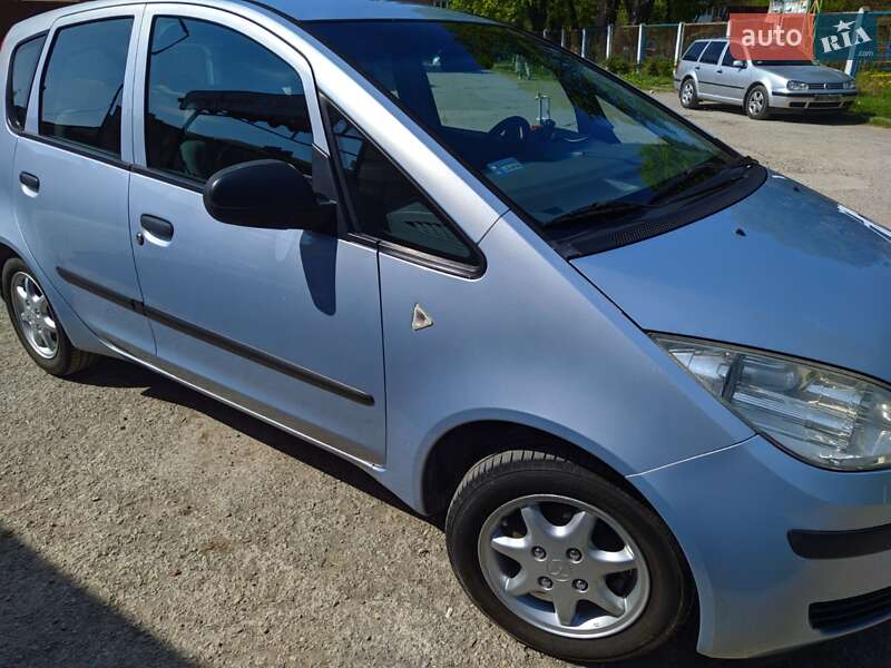 Хэтчбек Mitsubishi Colt 2004 в Каменец-Подольском