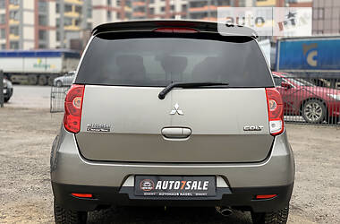 Хэтчбек Mitsubishi Colt 2010 в 