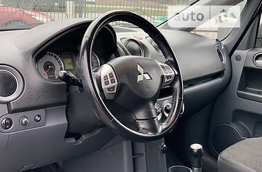 Хэтчбек Mitsubishi Colt 2010 в 