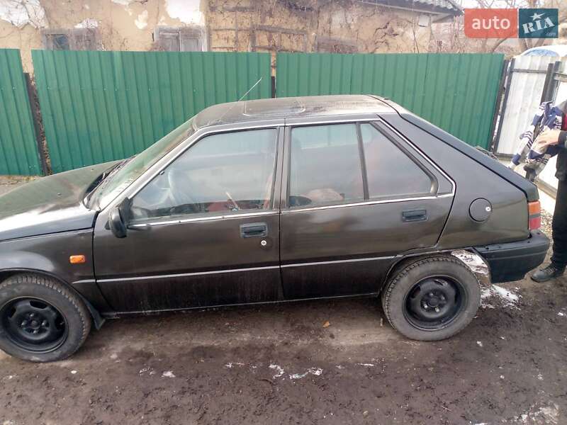 Хэтчбек Mitsubishi Colt 1987 в Пирятине