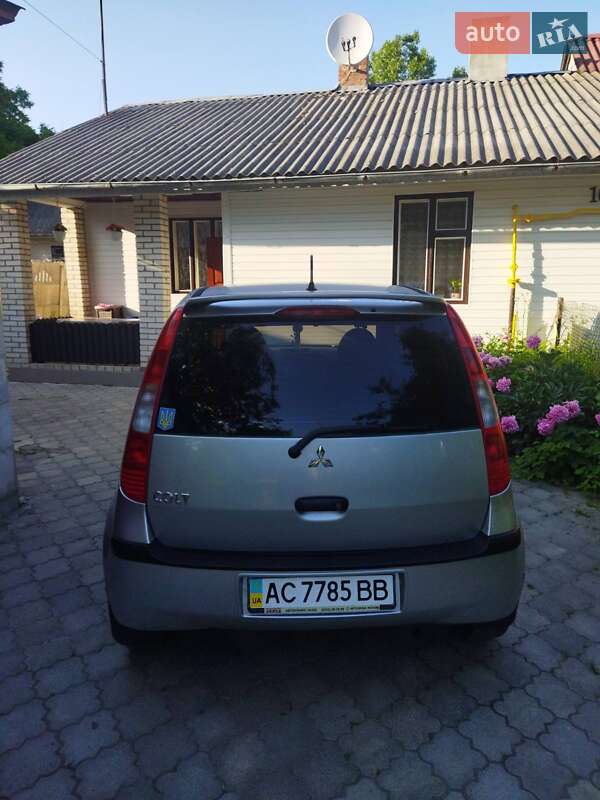 Хетчбек Mitsubishi Colt 2005 в Ківерцях