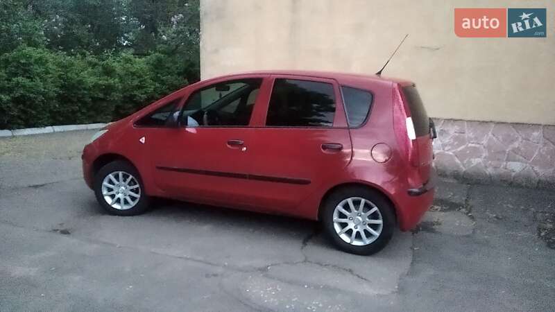 Хэтчбек Mitsubishi Colt 2008 в 
