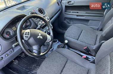 Хэтчбек Mitsubishi Colt 2010 в 