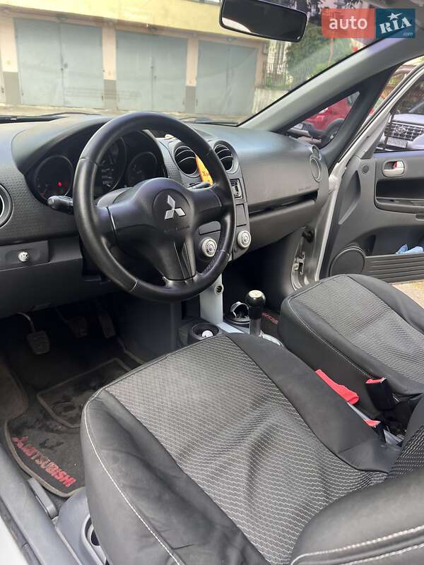 Хэтчбек Mitsubishi Colt 2005 в Покровском