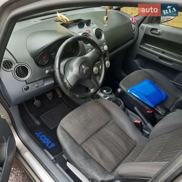 Хэтчбек Mitsubishi Colt 2007 в Львове
