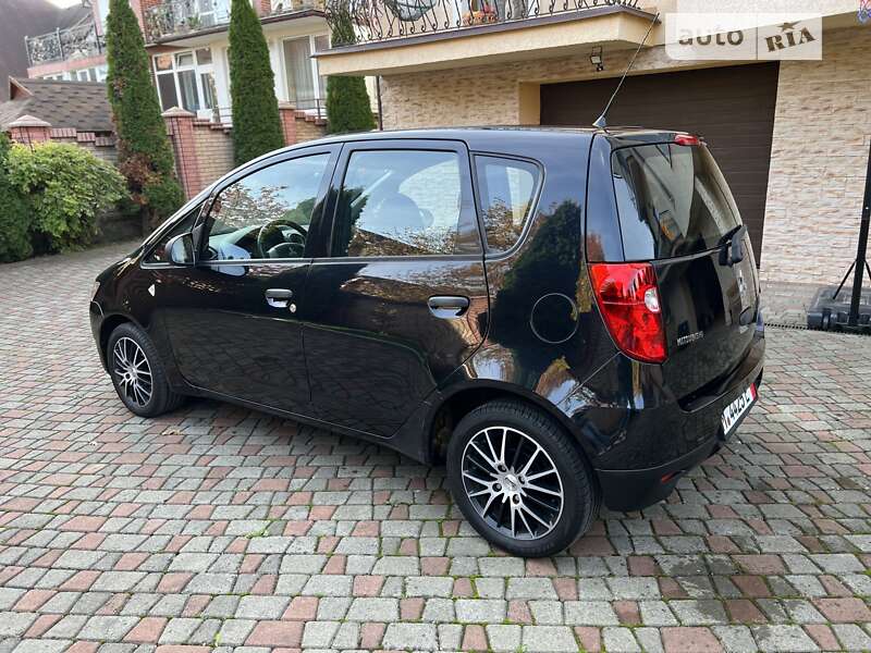 Хетчбек Mitsubishi Colt 2009 в Чернівцях