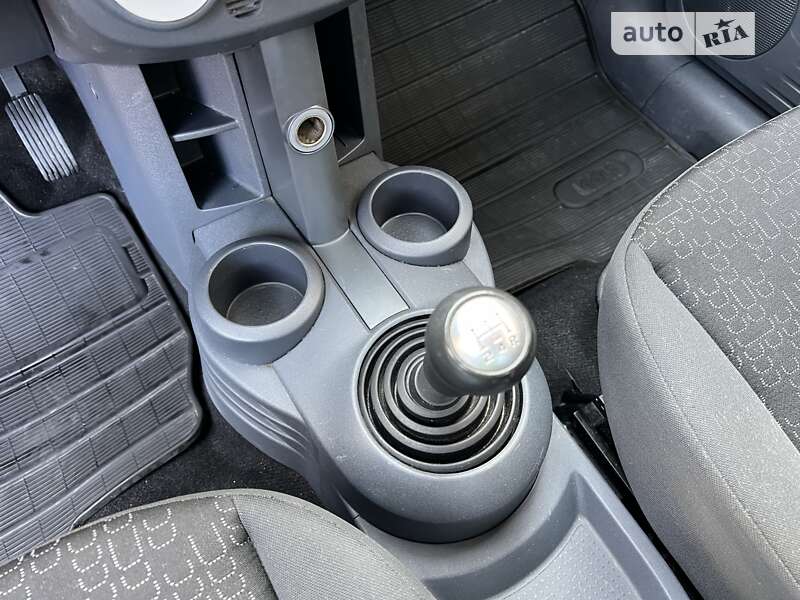 Хетчбек Mitsubishi Colt 2009 в Чернівцях