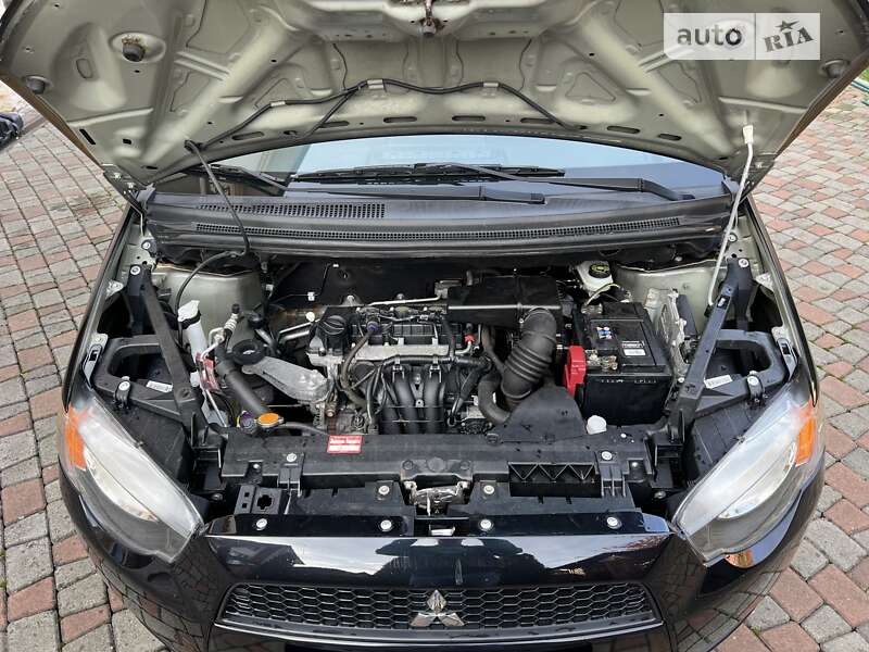 Хетчбек Mitsubishi Colt 2009 в Чернівцях
