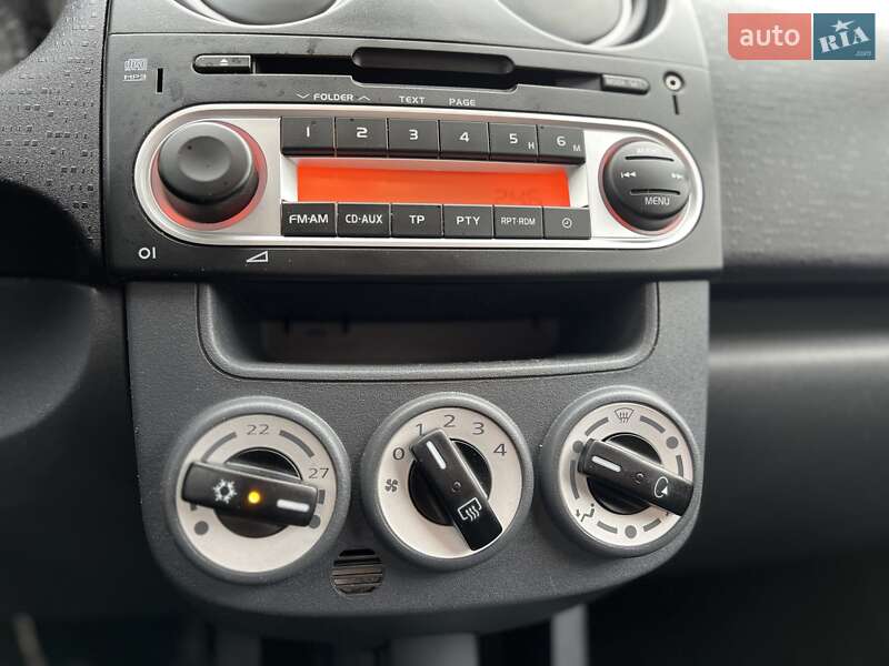 Хэтчбек Mitsubishi Colt 2010 в Черновцах