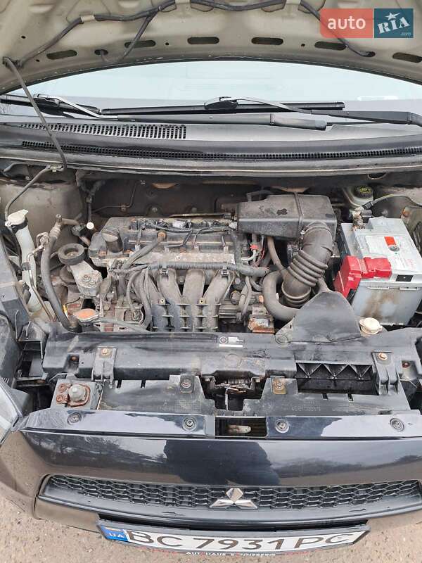 Хэтчбек Mitsubishi Colt 2010 в Львове
