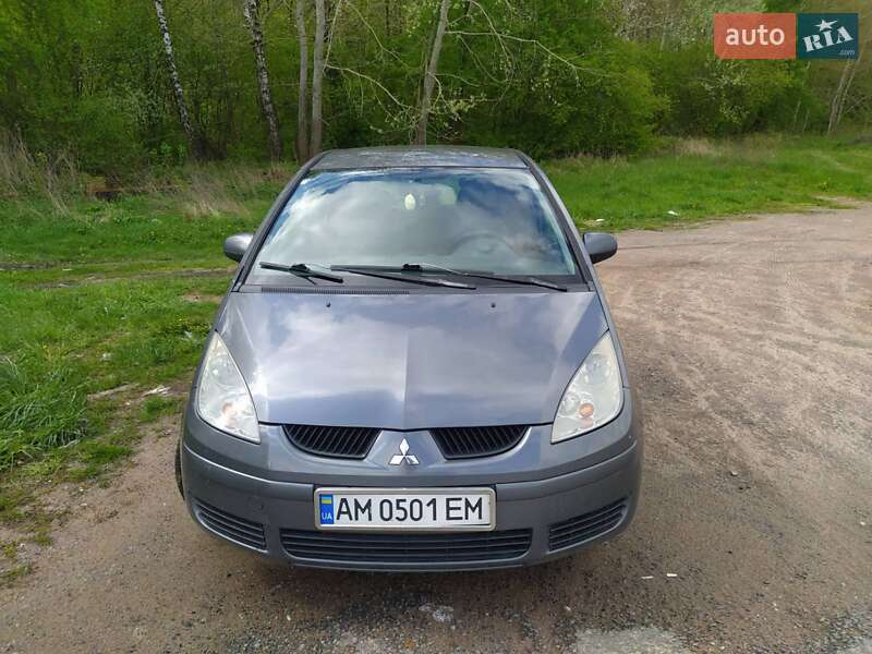 Хэтчбек Mitsubishi Colt 2006 в Житомире