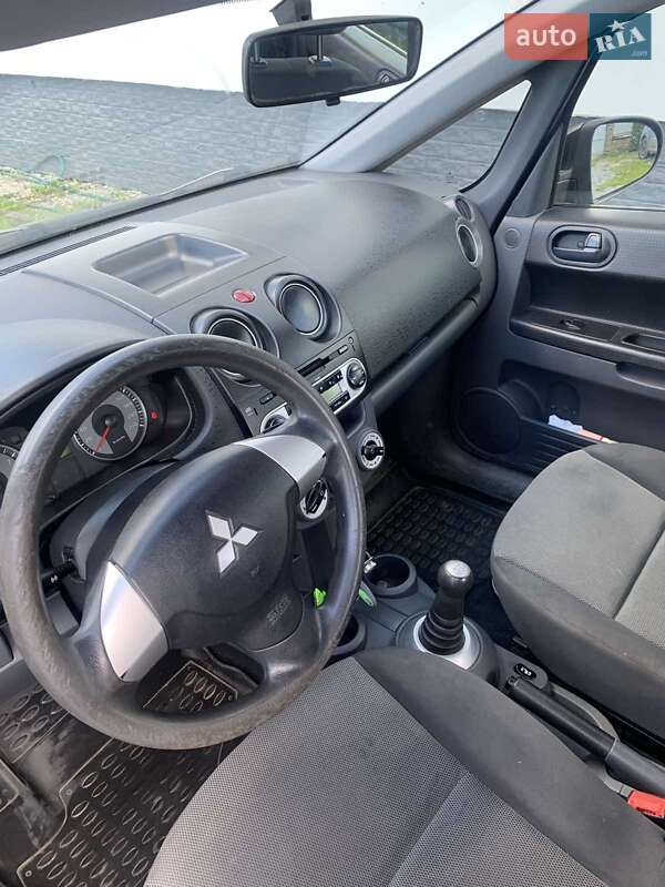 Хэтчбек Mitsubishi Colt 2009 в Ровно фото 7 Хэтчбек Mitsubishi Colt 2009 в Ровно