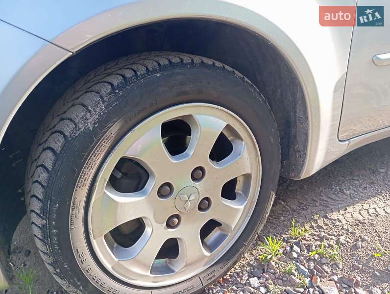 Хэтчбек Mitsubishi Colt 2005 в Чернигове