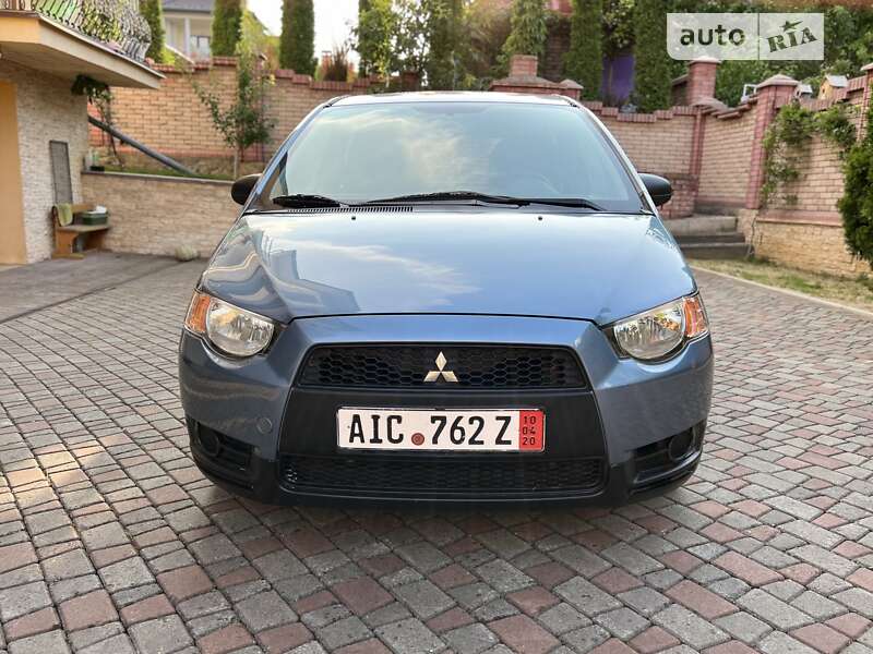 Хэтчбек Mitsubishi Colt 2009 в Черновцах