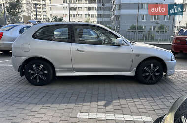 Хэтчбек Mitsubishi Colt 2002 в 