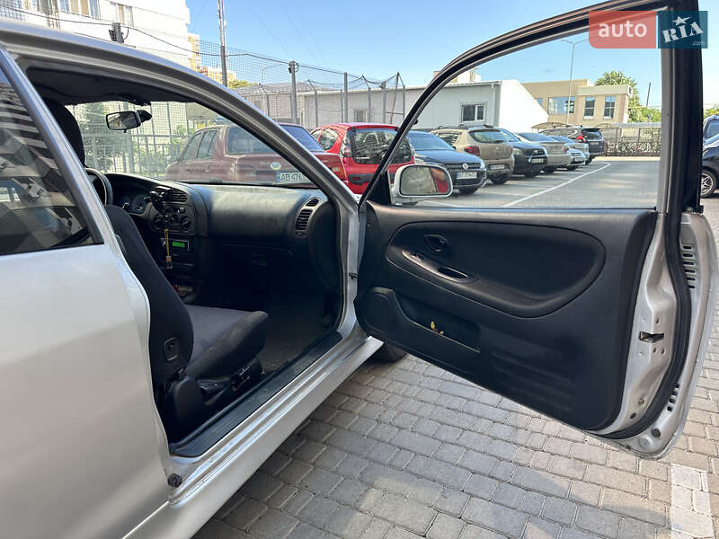 Хэтчбек Mitsubishi Colt 2002 в Одессе