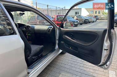 Хэтчбек Mitsubishi Colt 2002 в 