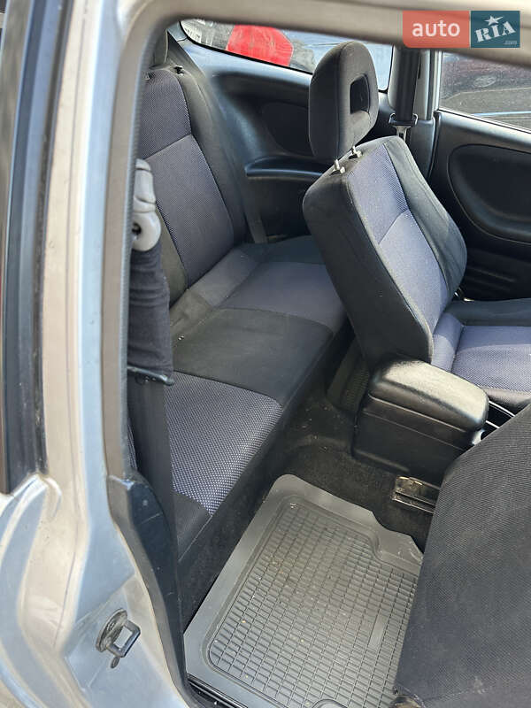 Хэтчбек Mitsubishi Colt 2002 в Одессе