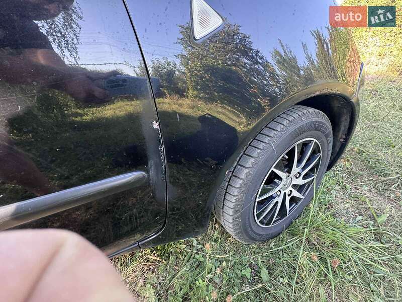Хэтчбек Mitsubishi Colt 2007 в Хотине