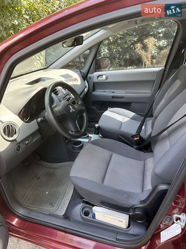 Хетчбек Mitsubishi Colt 2006 в Миколаєві